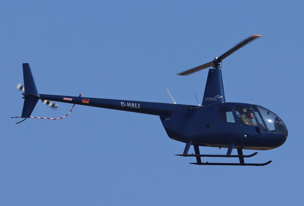 Robinson R44
